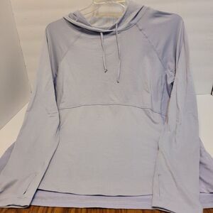 layers, lilac athletic top with hood, thumbholes,‎ size M